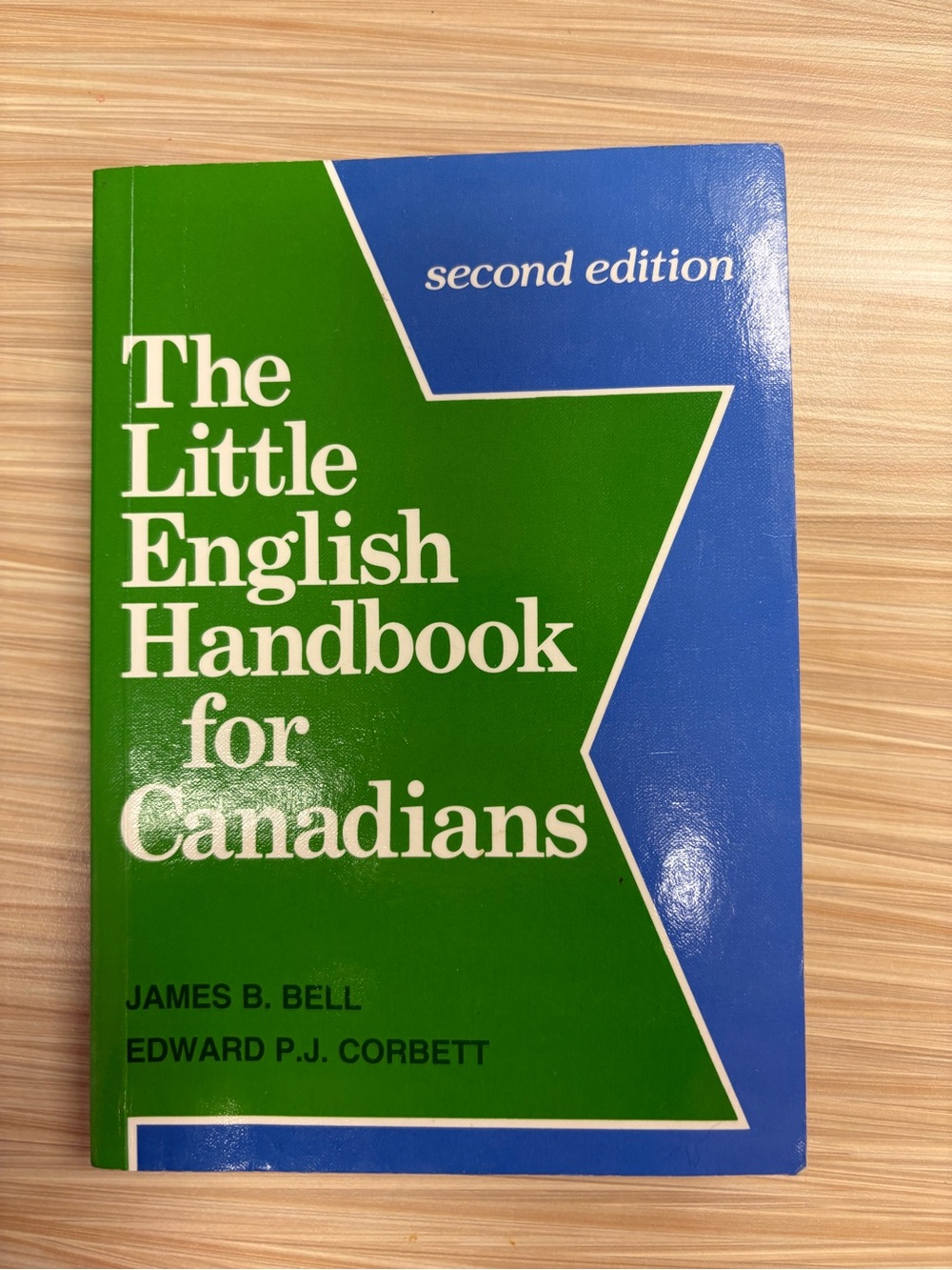 The Little English Handbook for Canadians - Green & Blue Paperback